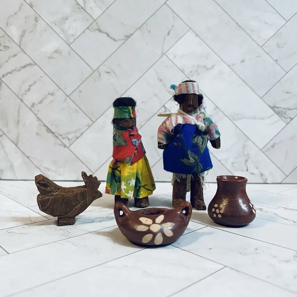 Vintage Tarahamura Carved Bark Mexican Primative Folk Art Dolls Set